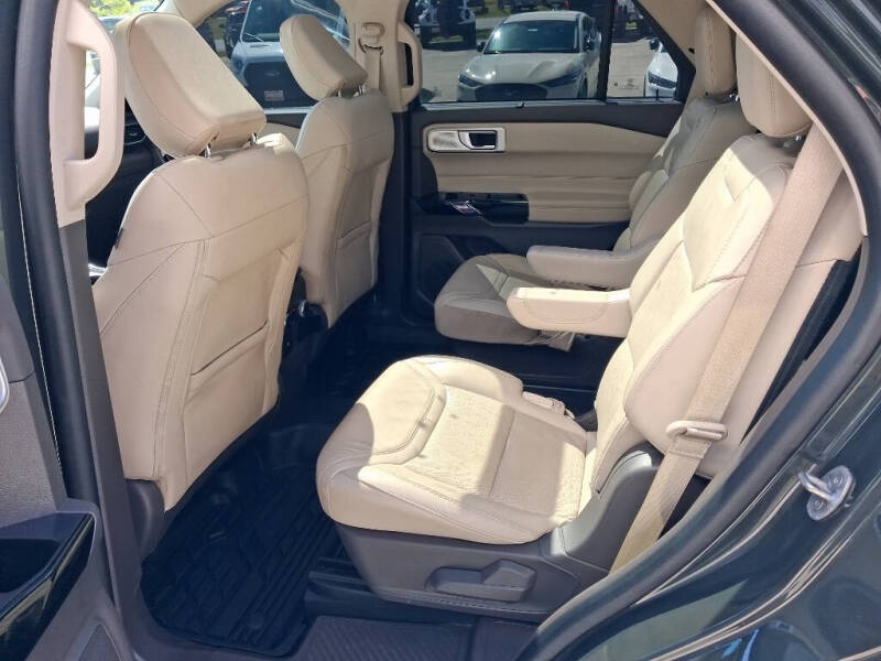2023 Ford Explorer Platinum