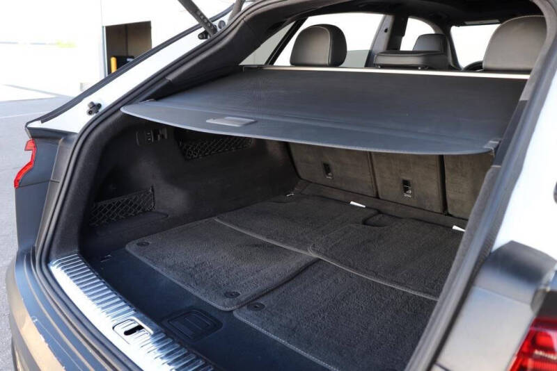 2023 Audi SQ8 4.0T quattro Prestige