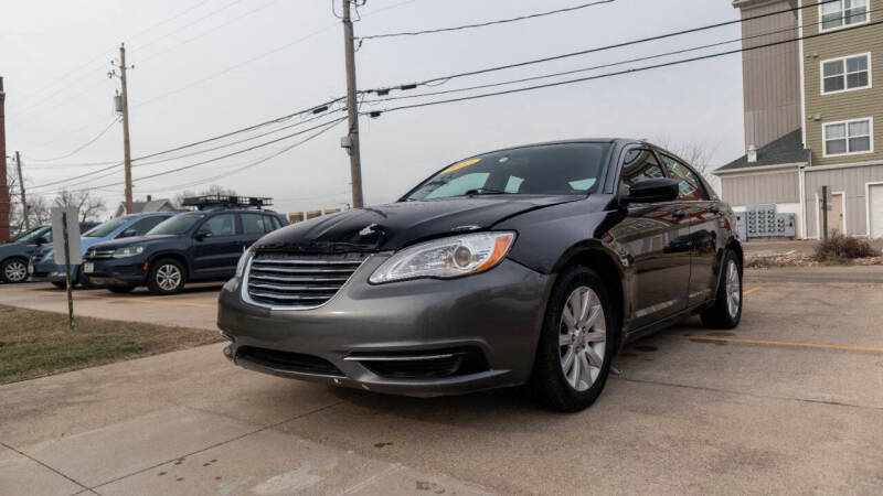 2012 Chrysler 200 Touring's photo