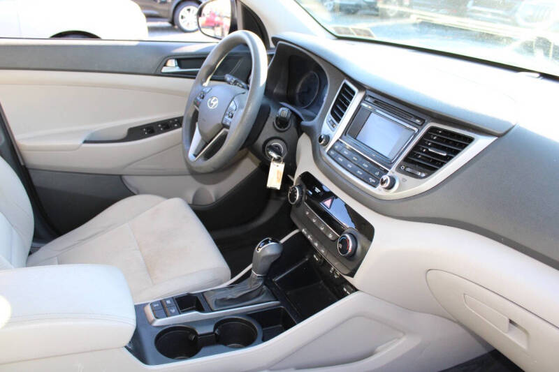 2016 Hyundai Tucson SE