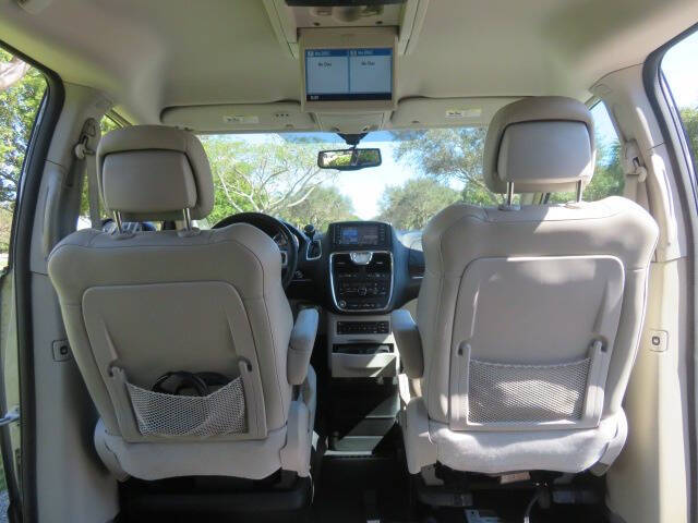 2013 Chrysler Town and Country Limited