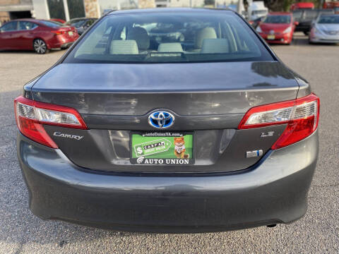 2013 Toyota Camry Hybrid LE