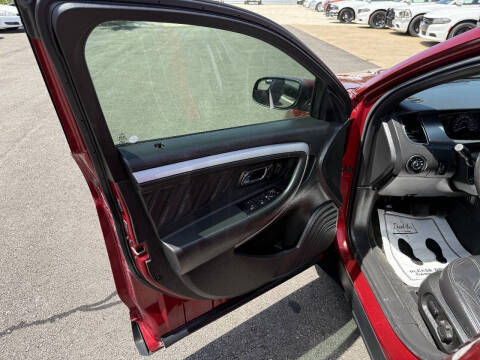 2017 Ford Taurus SEL