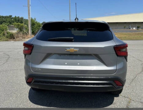 2025 Chevrolet Trax LS