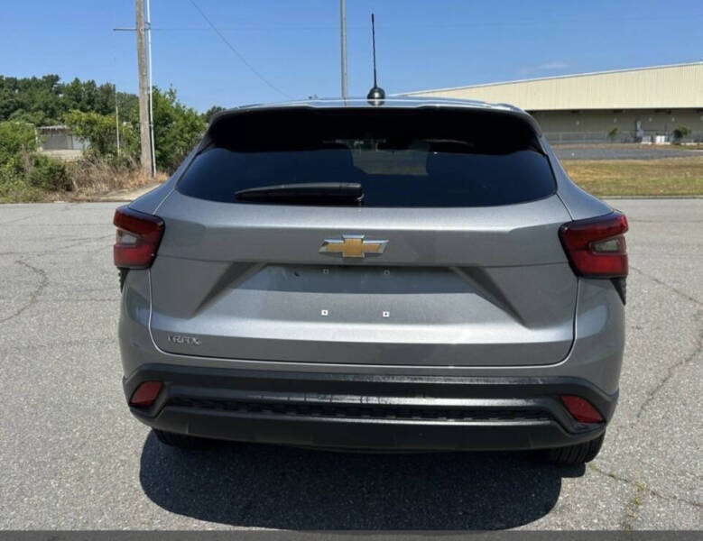 2025 Chevrolet Trax LS