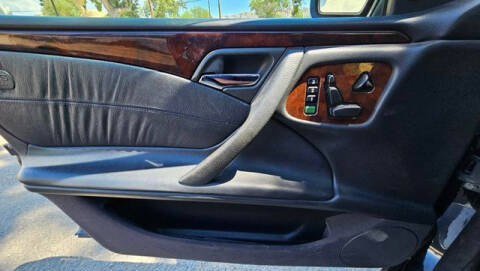 2001 Mercedes-Benz E-Class E 320