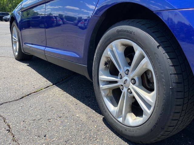 2015 Ford Taurus SEL