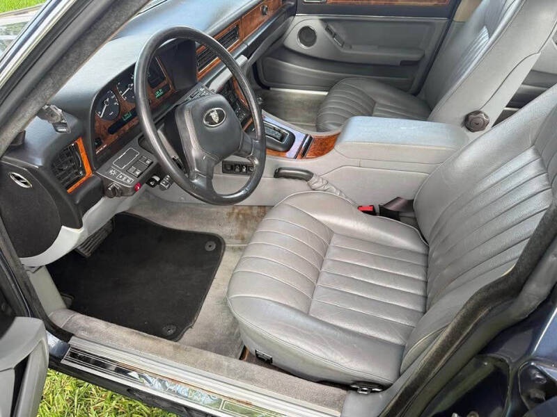 1989 Jaguar XJ-Series XJ6