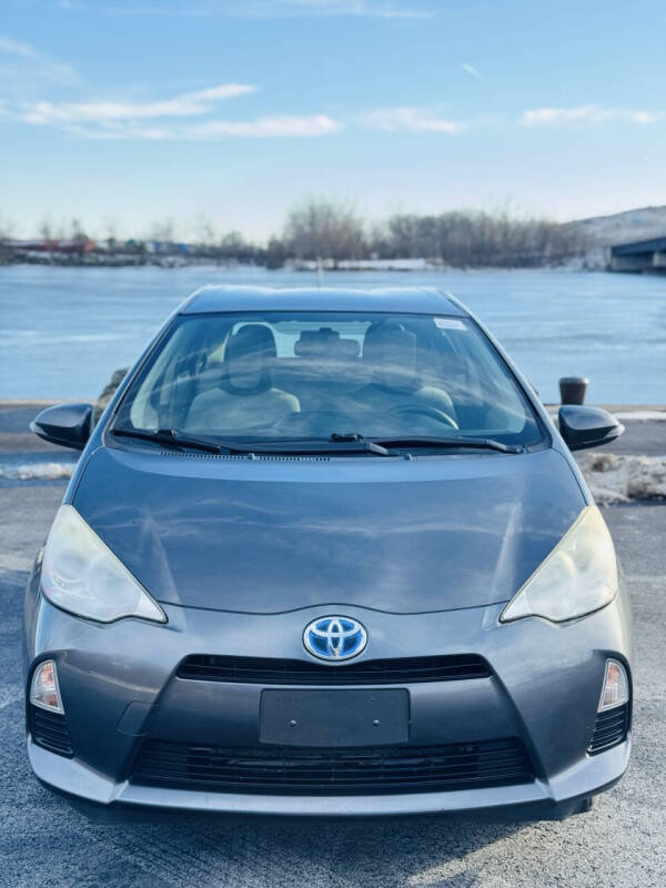 2014 Toyota Prius c Four