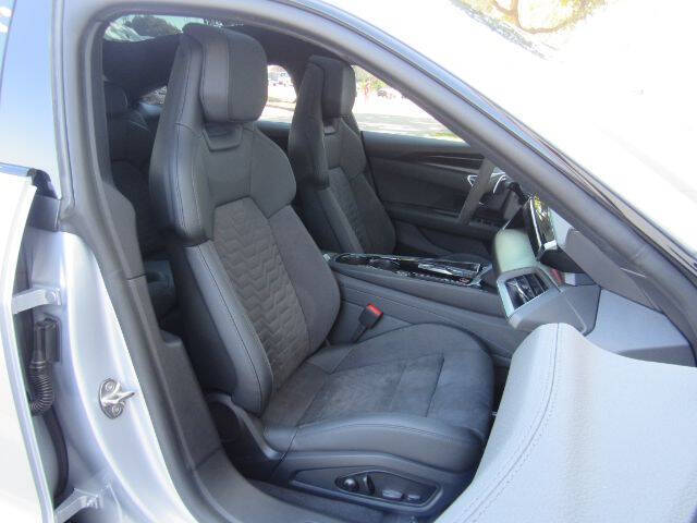 2024 Audi e-tron GT quattro Premium Plus