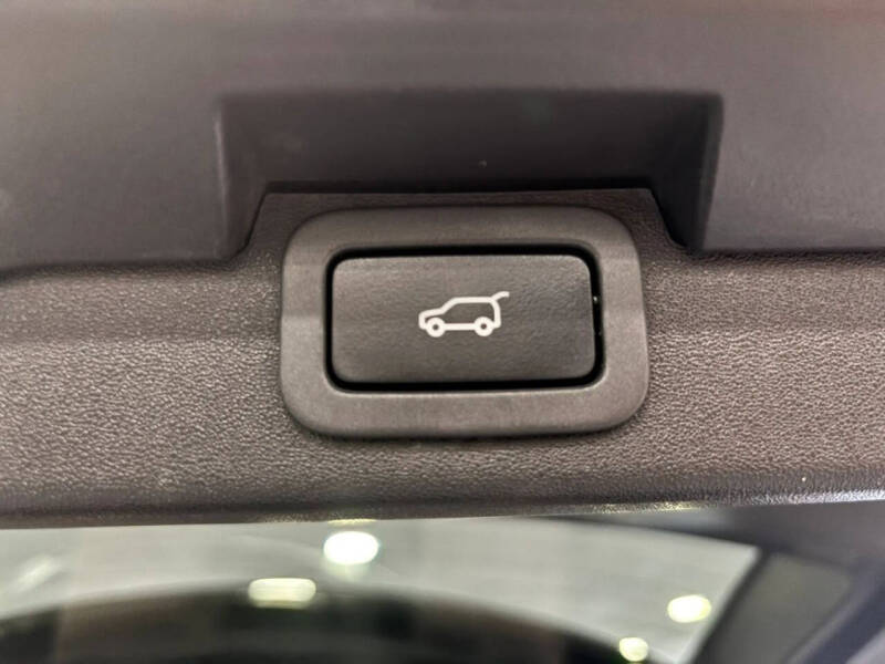2017 Land Rover Discovery SE