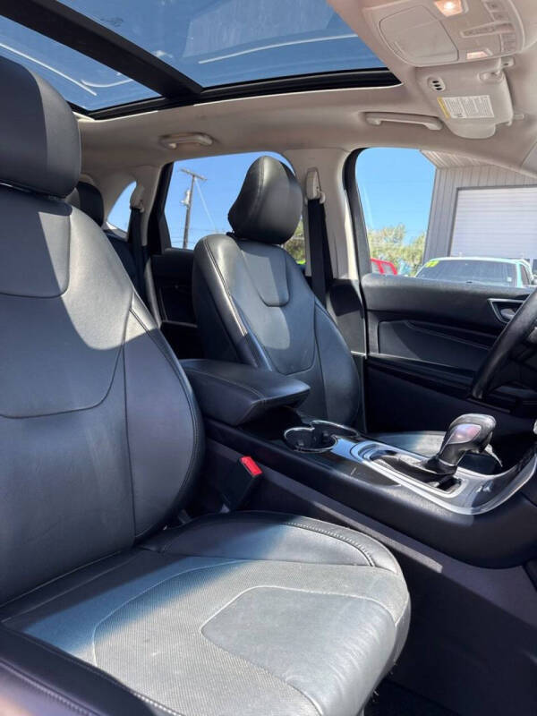 2017 Ford Edge Titanium
