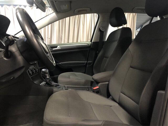 2017 Volkswagen e-Golf SE