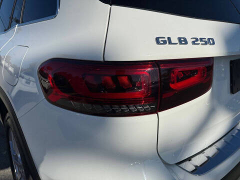 2022 Mercedes-Benz GLB GLB 250 4MATIC