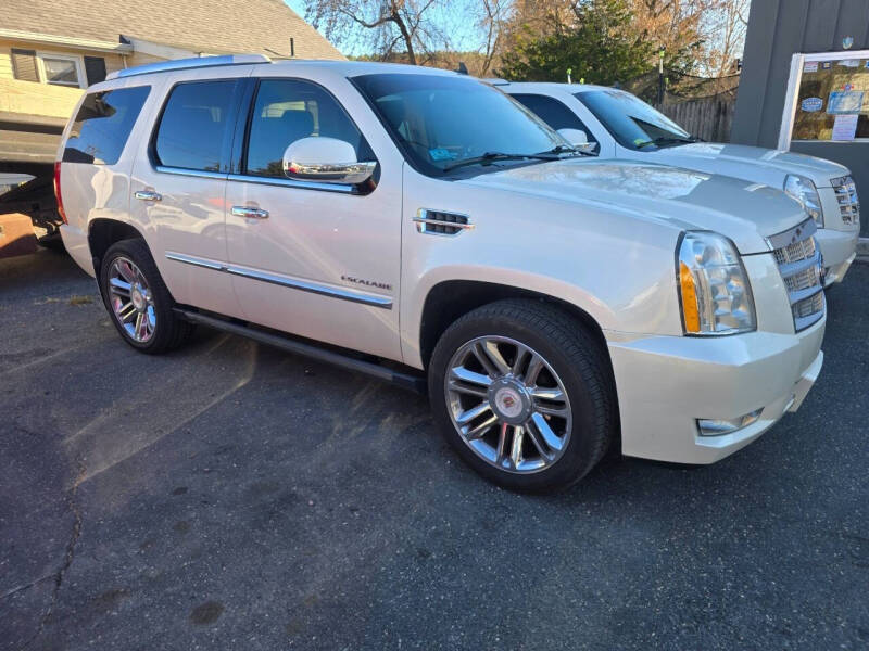 2013 Cadillac Escalade Platinum Edition