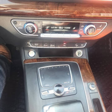 2018 Audi Q5 2.0T quattro Premium Plus