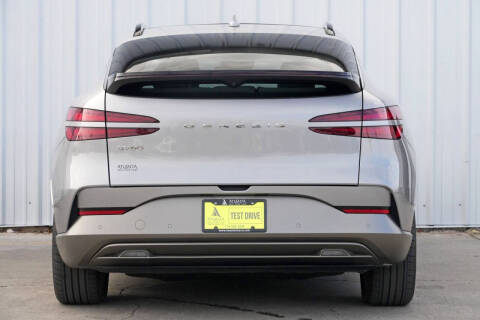 2024 Genesis GV60 Standard