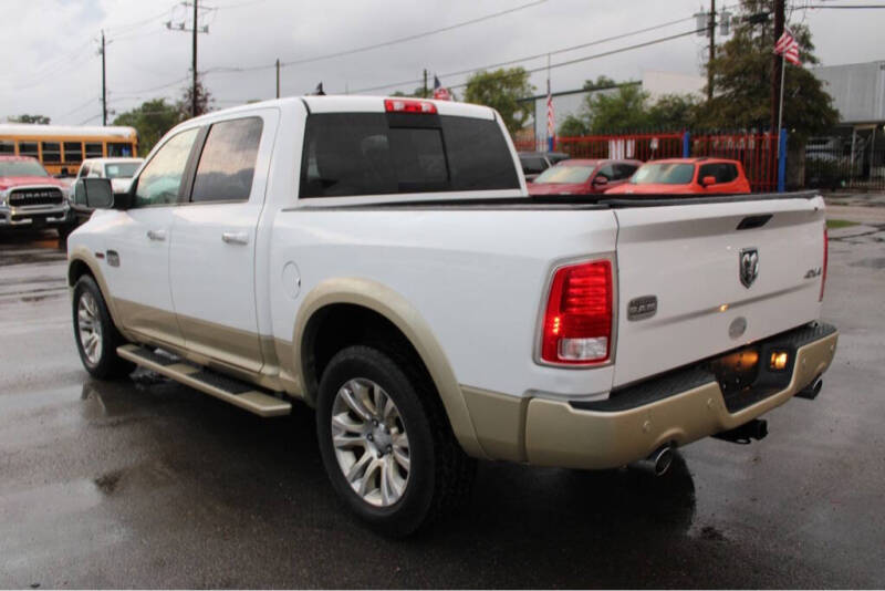 2016 RAM Ram 1500 Pickup Laramie Longhorn photo 4