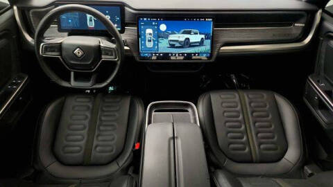 2025 Rivian R1T