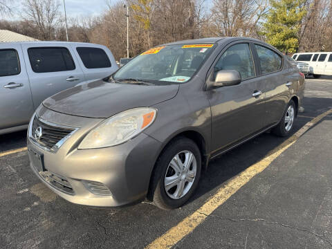 2013 Nissan Versa for sale at Best Buy Car Co in Independence MO