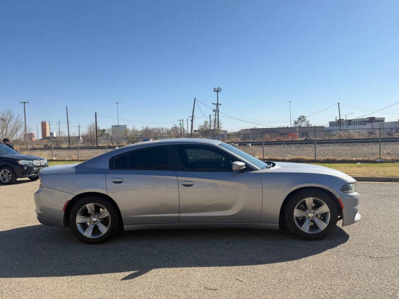 2017 Dodge Charger SXT