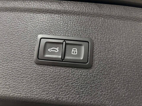 2018 Audi Q5 2.0T quattro Premium Plus