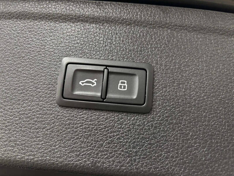 2018 Audi Q5 2.0T quattro Premium Plus