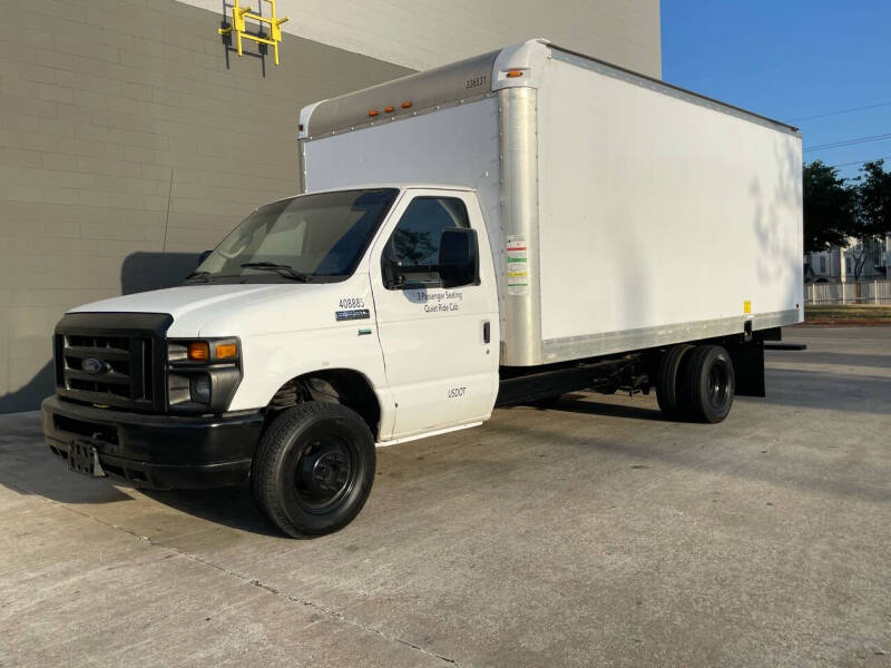 2017 Ford E-Series E-350 SD