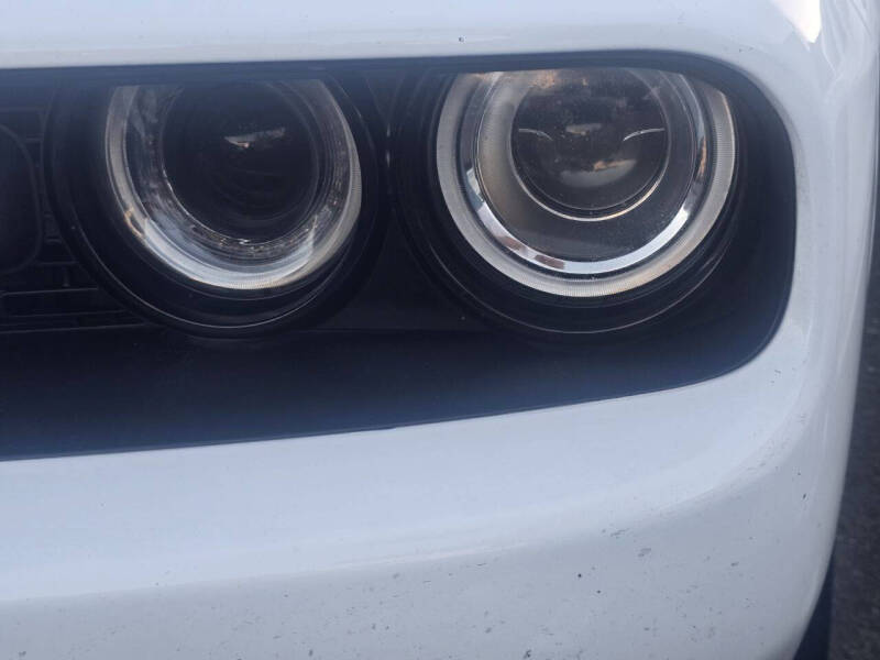 2015 Dodge Challenger SXT
