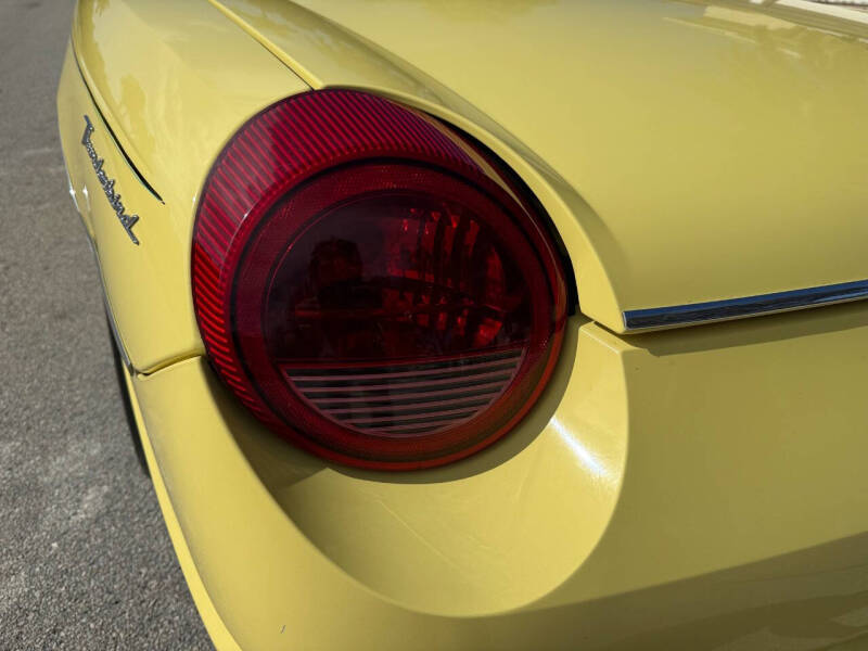 2002 Ford Thunderbird Deluxe