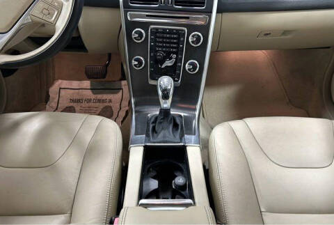 2016 Volvo XC60 T5 Drive-E Premier