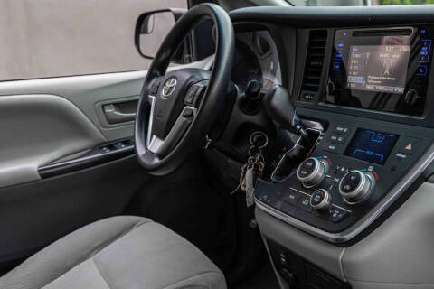 2017 Toyota Sienna L 7-Passenger