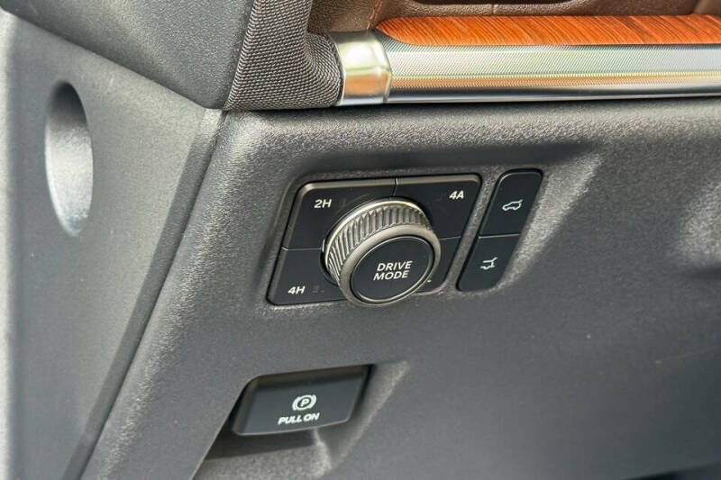 2025 Ford Expedition King Ranch