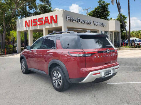 2023 Nissan Pathfinder SL