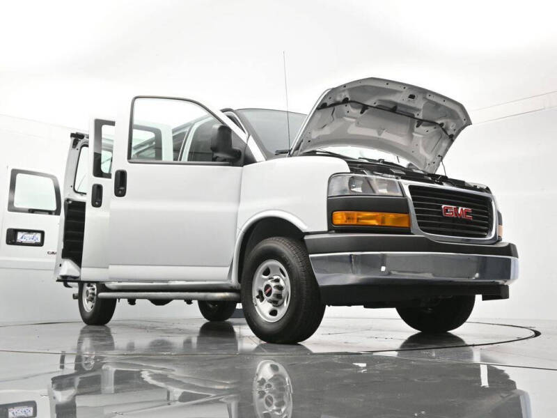 2024 GMC Savana 2500