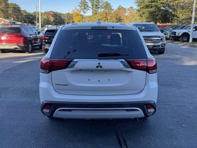 2020 Mitsubishi Outlander ES