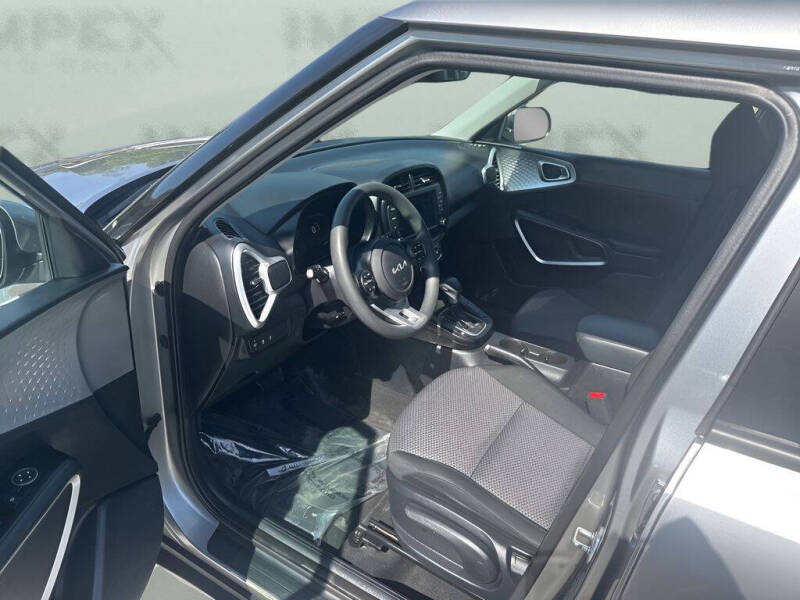 2024 Kia Soul LX