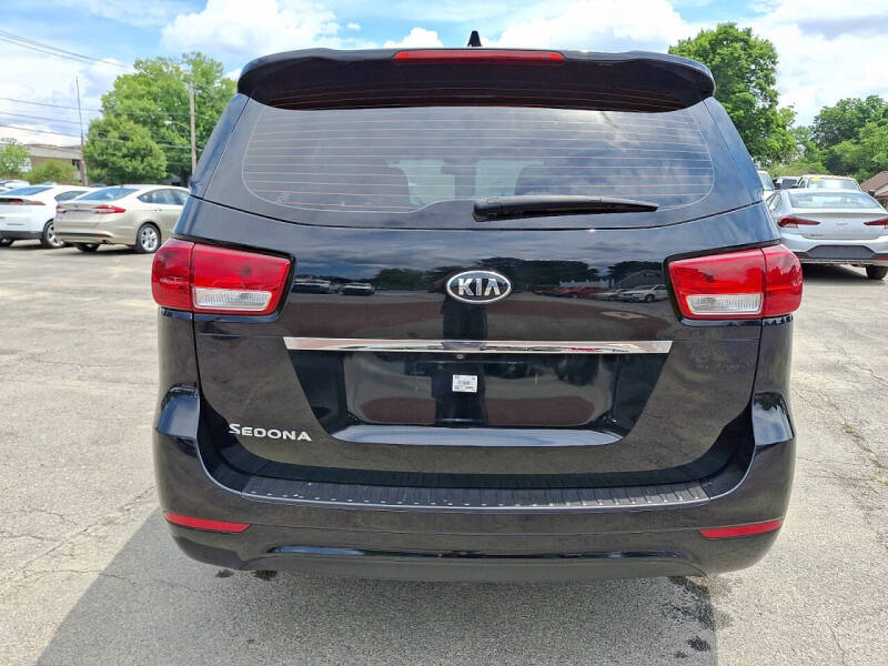 2018 Kia Sedona L