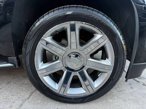 2018 Cadillac Escalade Luxury