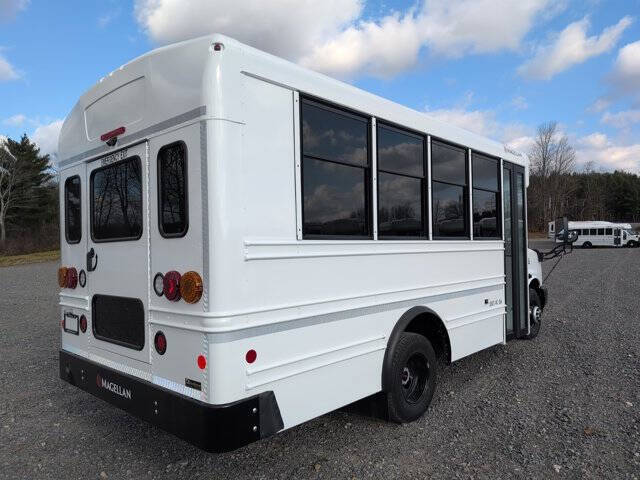 2024 GMC Savana 3500