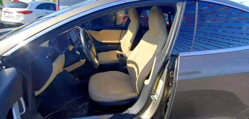 2015 Tesla Model S 70D