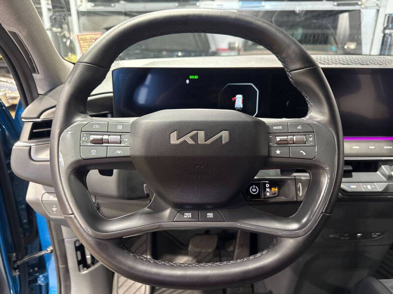 2024 Kia EV9 Land