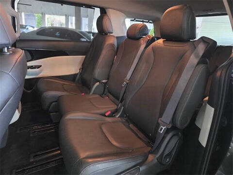 2024 Kia Carnival EX