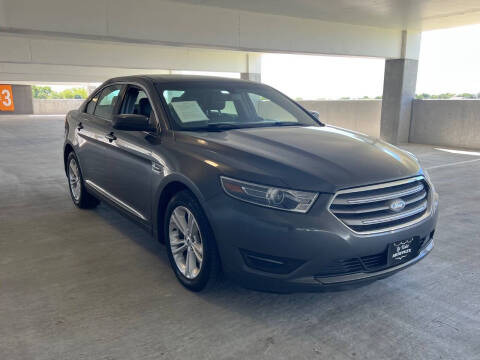 2018 Ford Taurus SEL