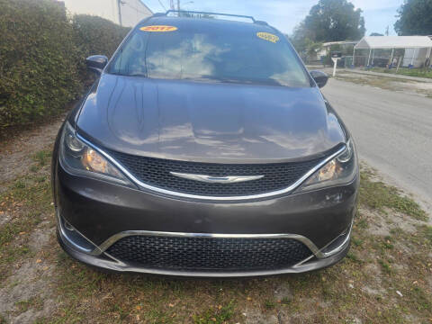 2017 Chrysler Pacifica Touring Plus