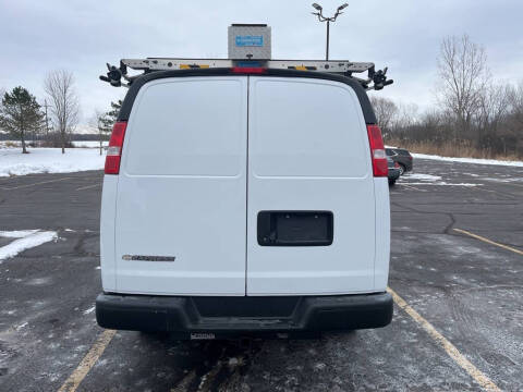 2021 Chevrolet Express 2500