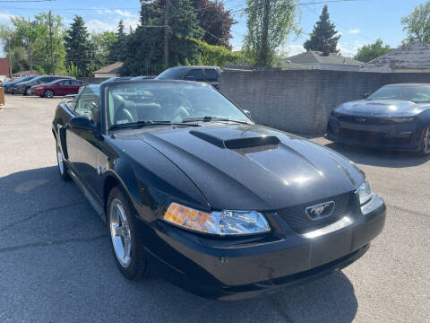 2004 Ford Mustang GT Deluxe