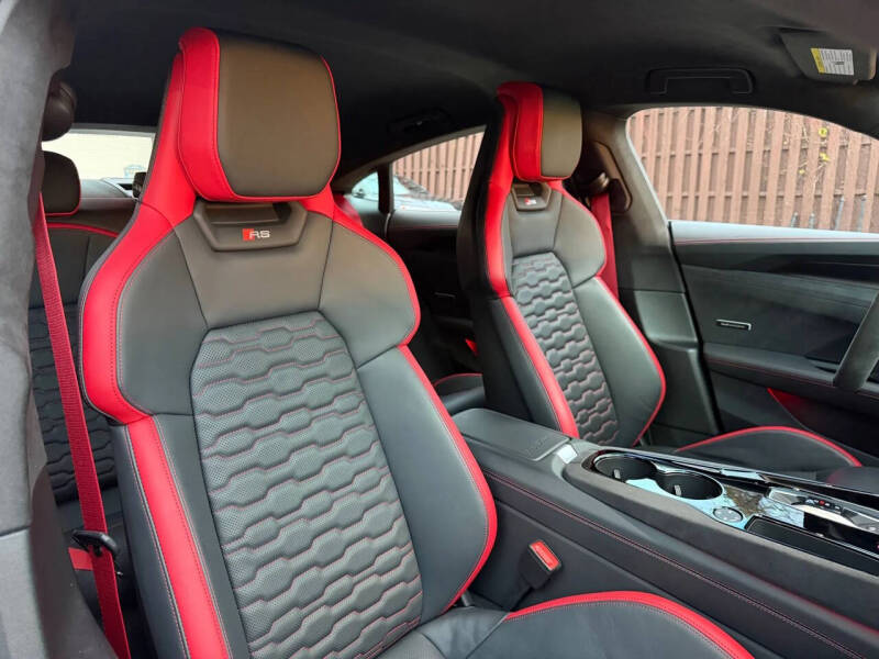 2023 Audi RS e-tron GT quattro