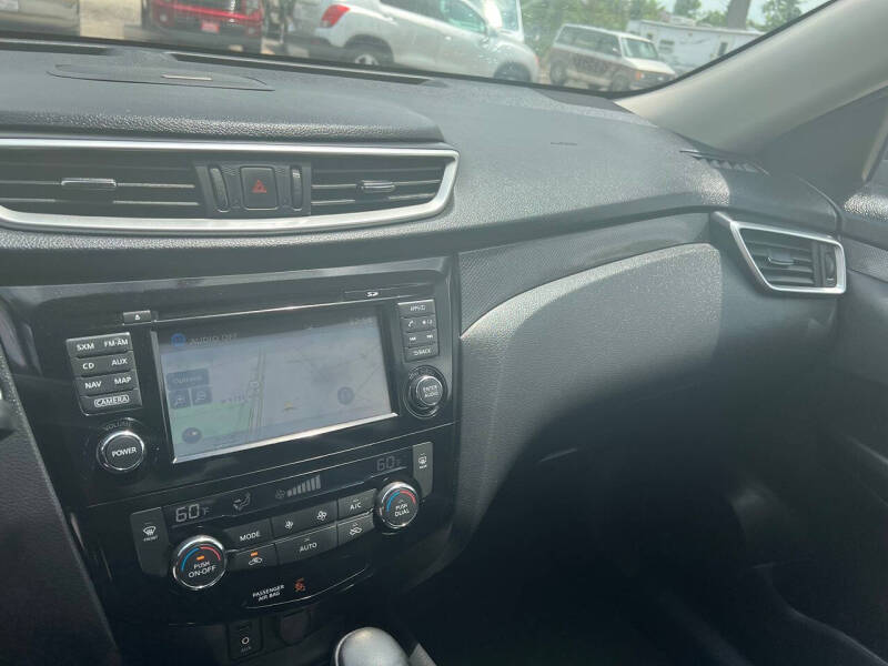 2016 Nissan Rogue SL
