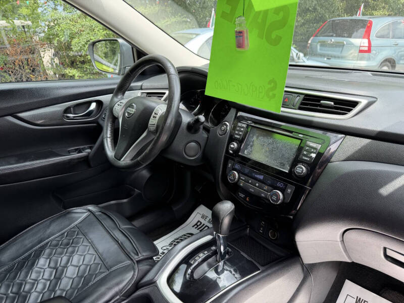 2015 Nissan Rogue SL